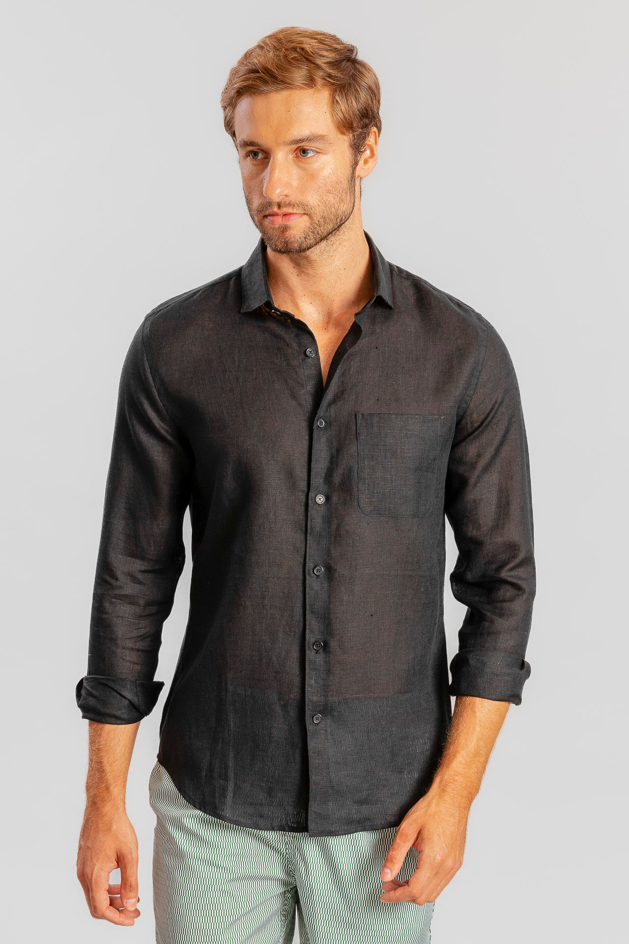 Camisa Manga Longa Linho Puro Com Bolso S25  - Preto