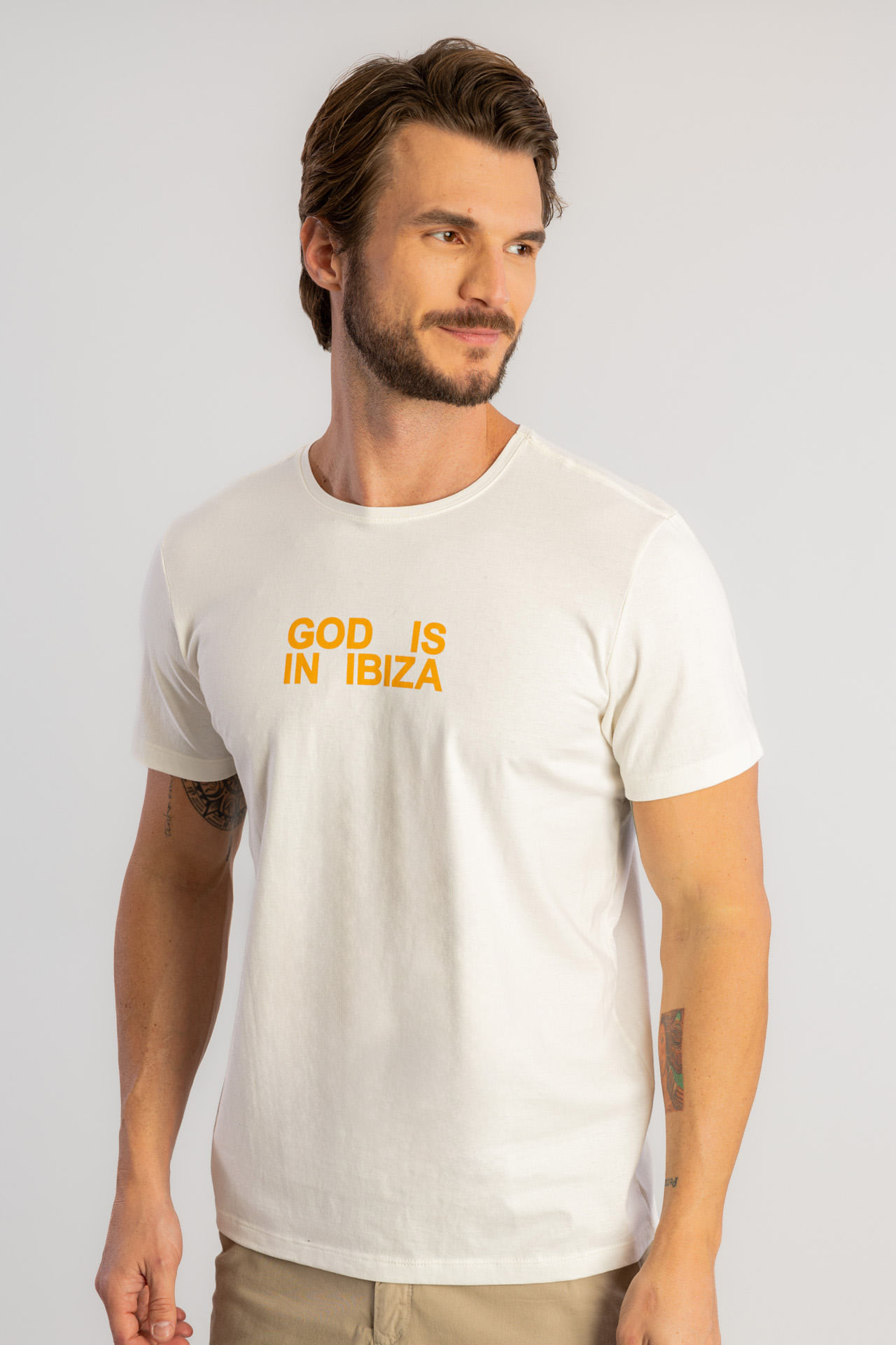 Camiseta God Is In Ibiza W25 - Off White