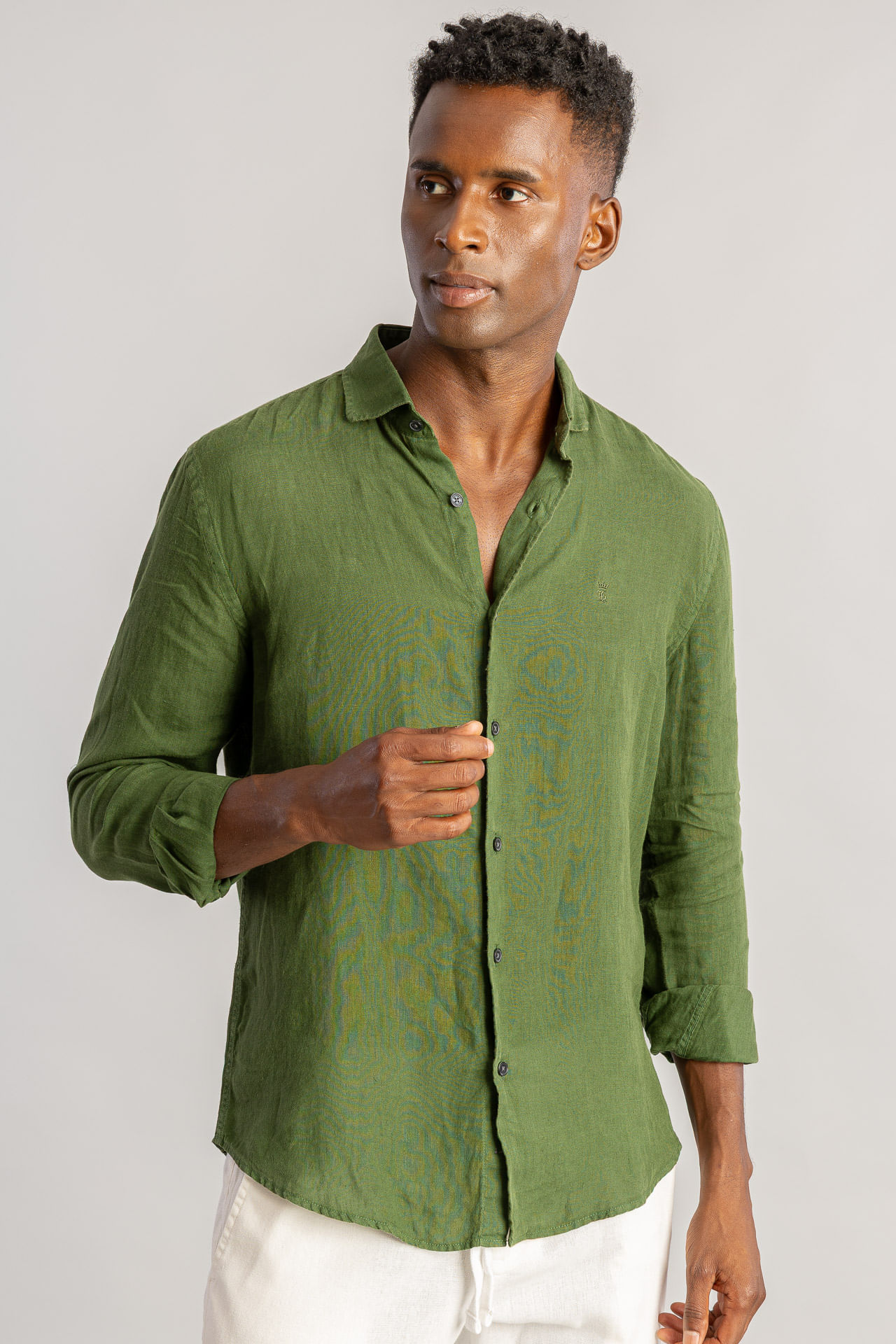 Camisa Linho Puro Tinturado S26 - Verde Escuro