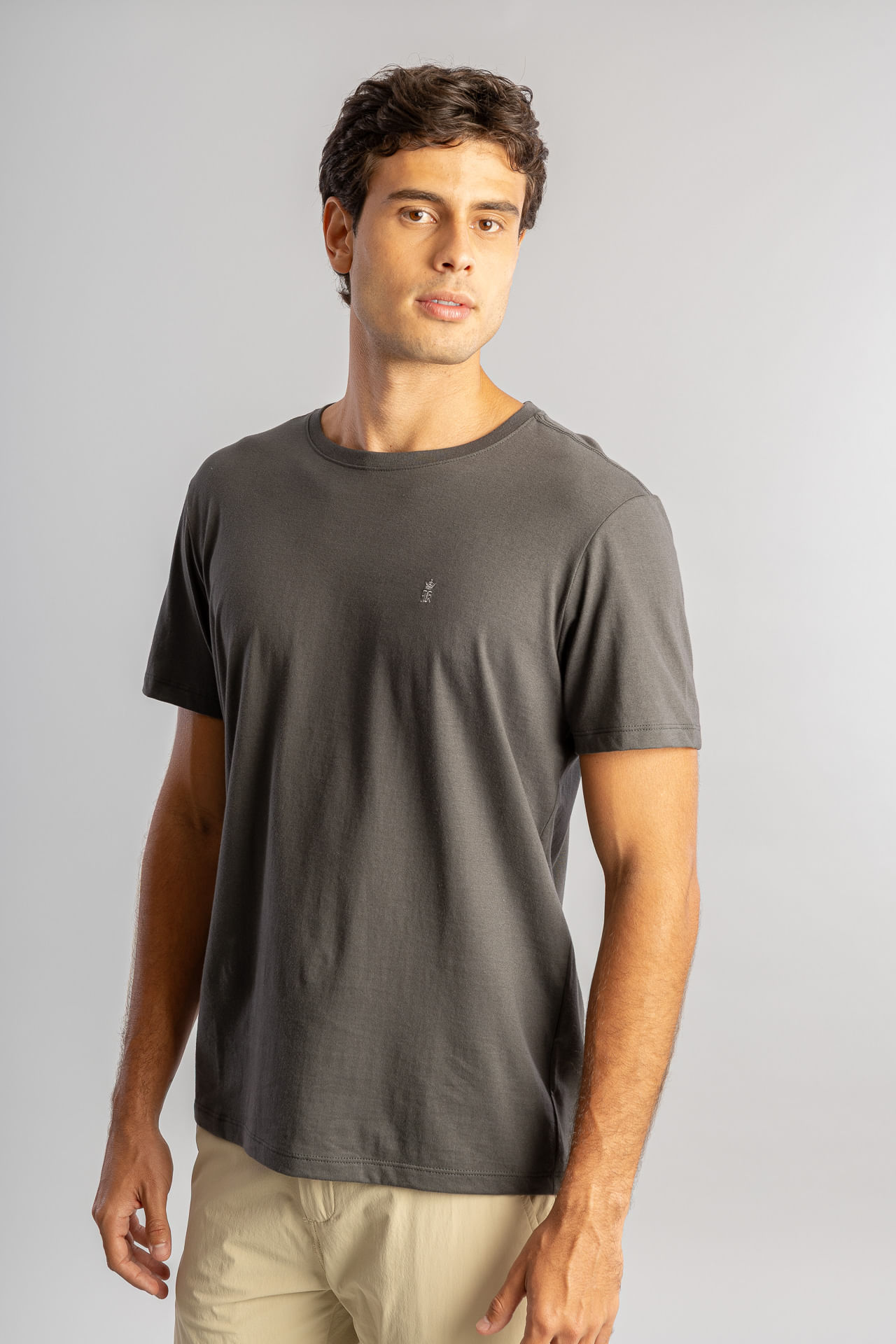 Camiseta Gola Careca S26 - Chumbo