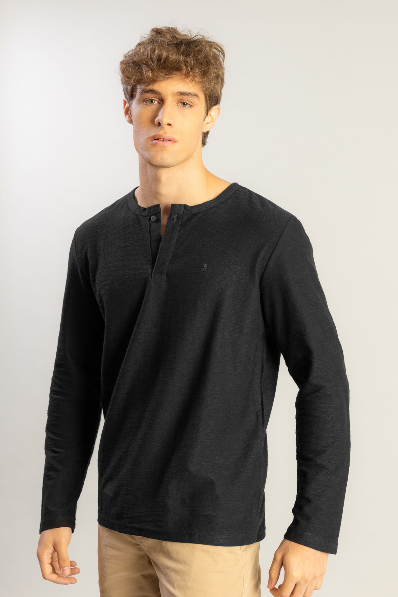Camiseta Henley Texture W25 - Preto
