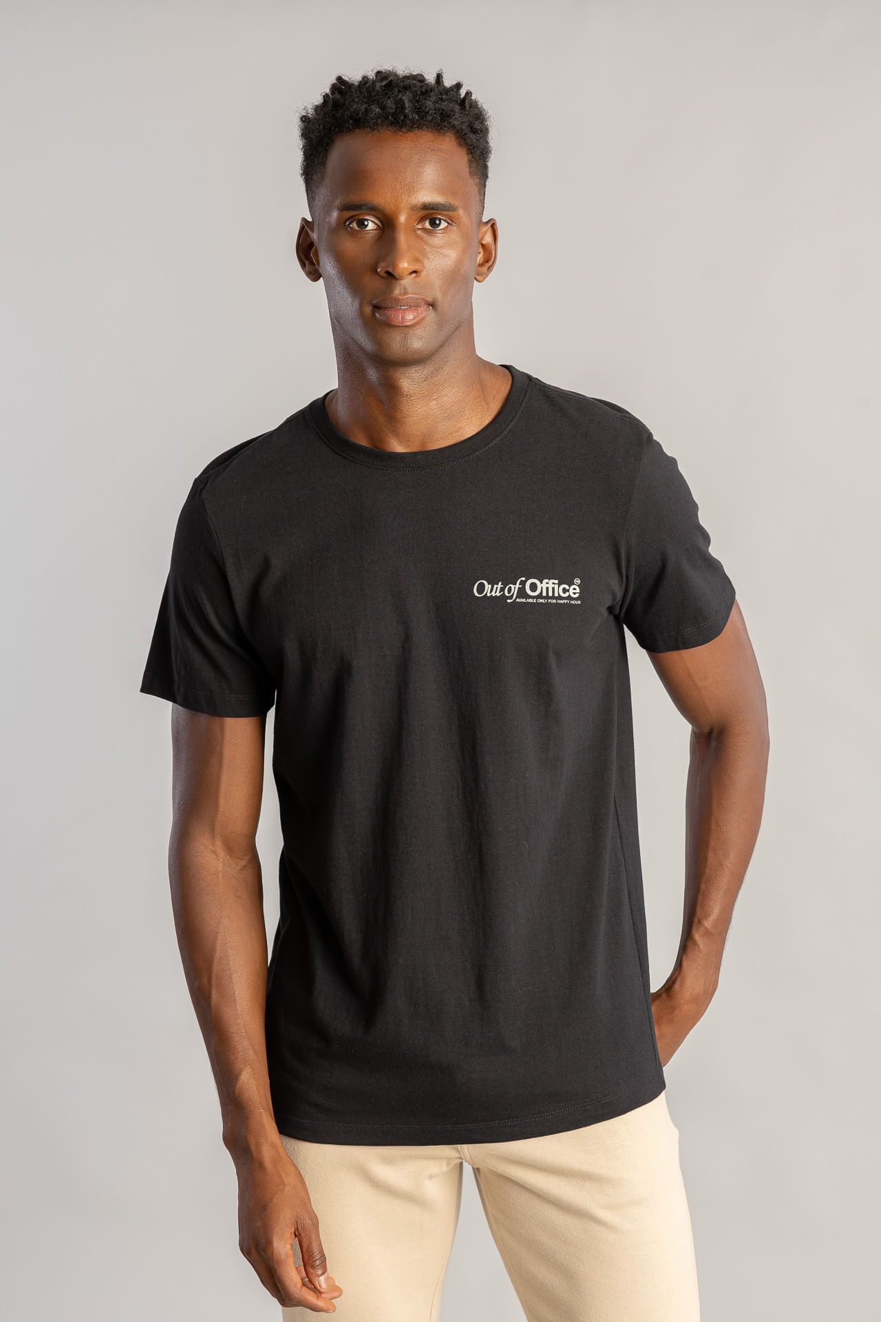 Camiseta Out Of Office S26 - Preto