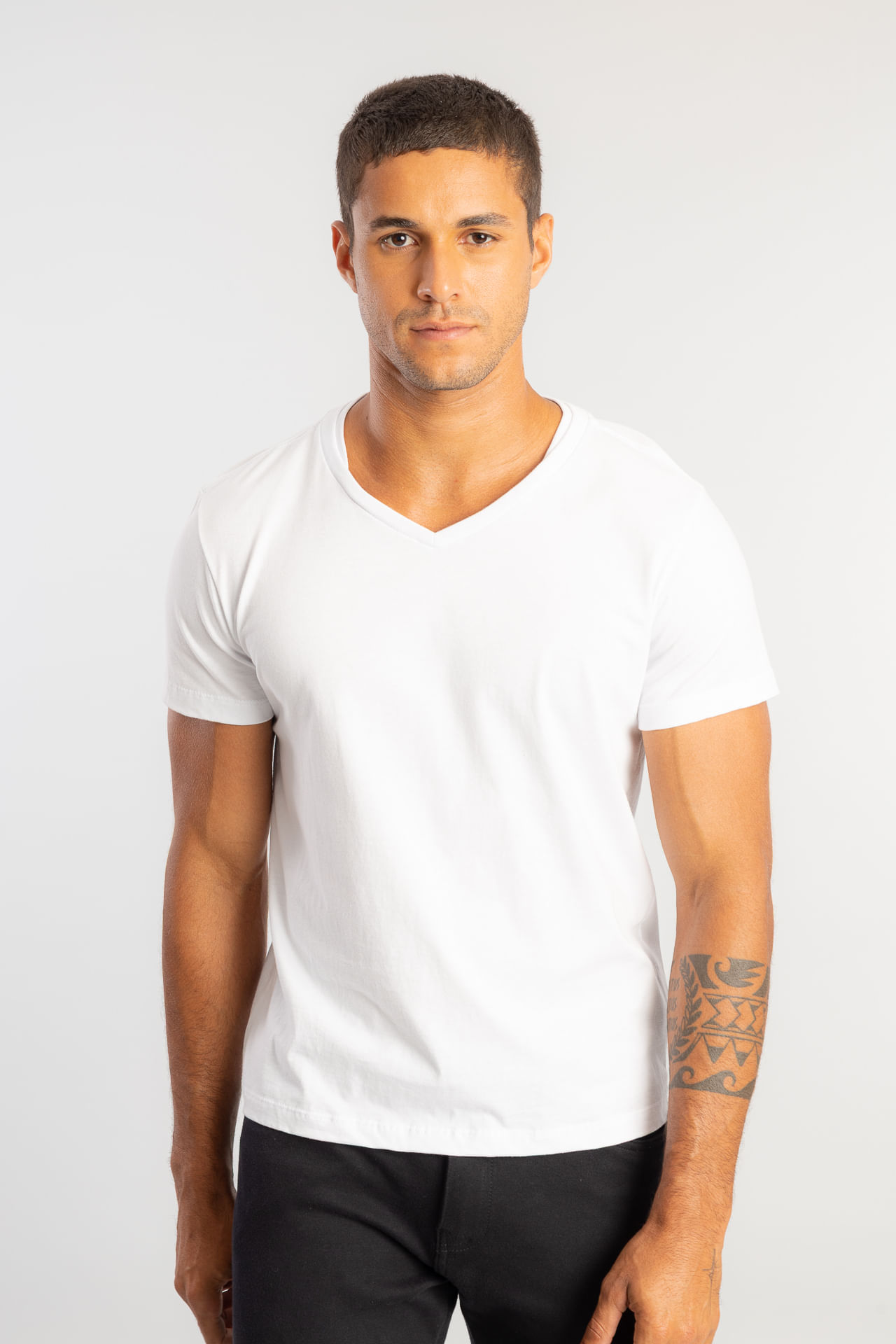 Camiseta Gola V W26 - Branco