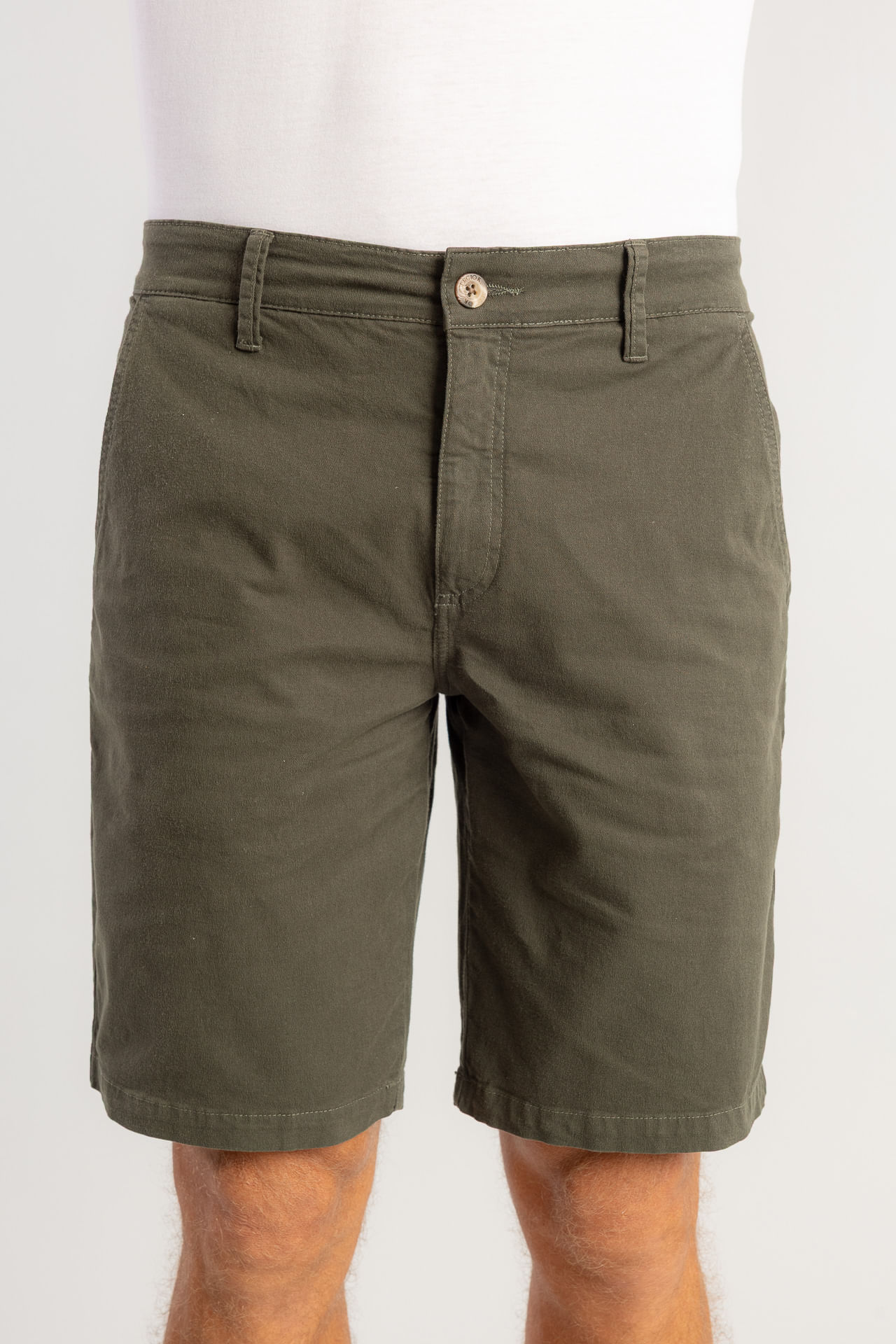 Bermuda Chino Tinturada W26 - Verde Militar