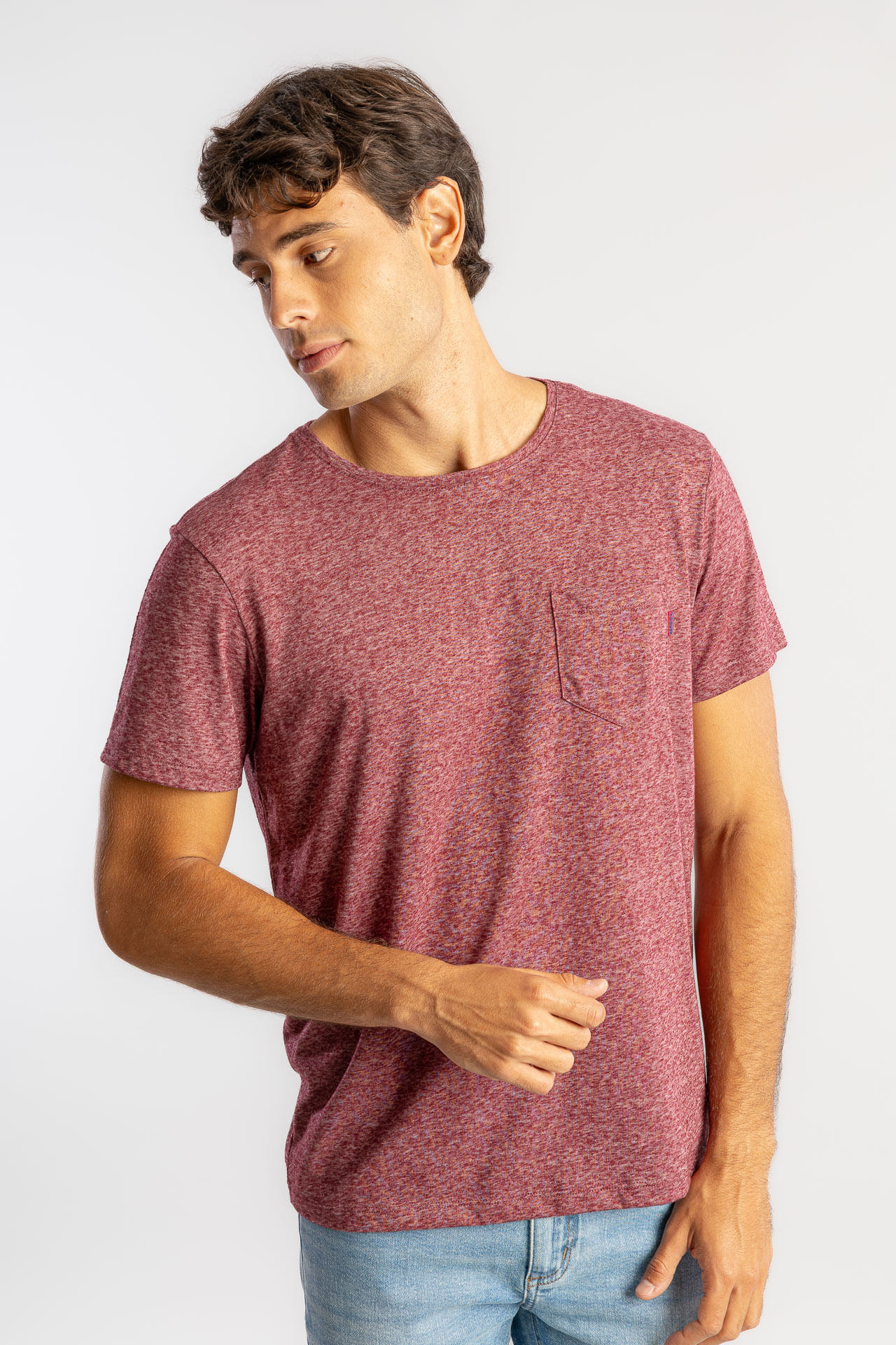 Camiseta Botone Com Bolso - Bordo