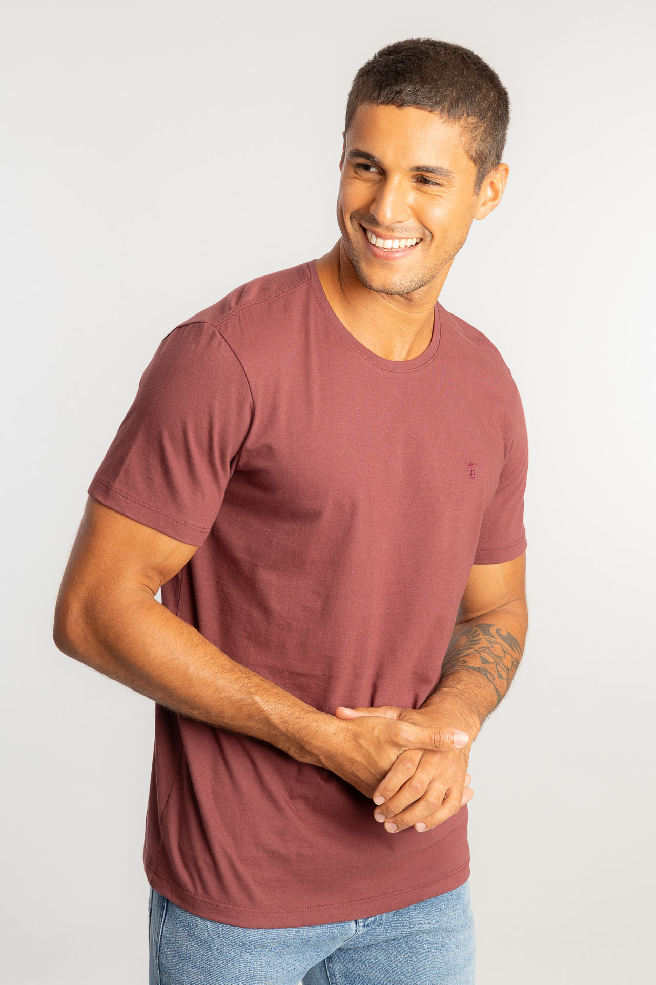 Camiseta Pima Gola Careca W26 - Bordo