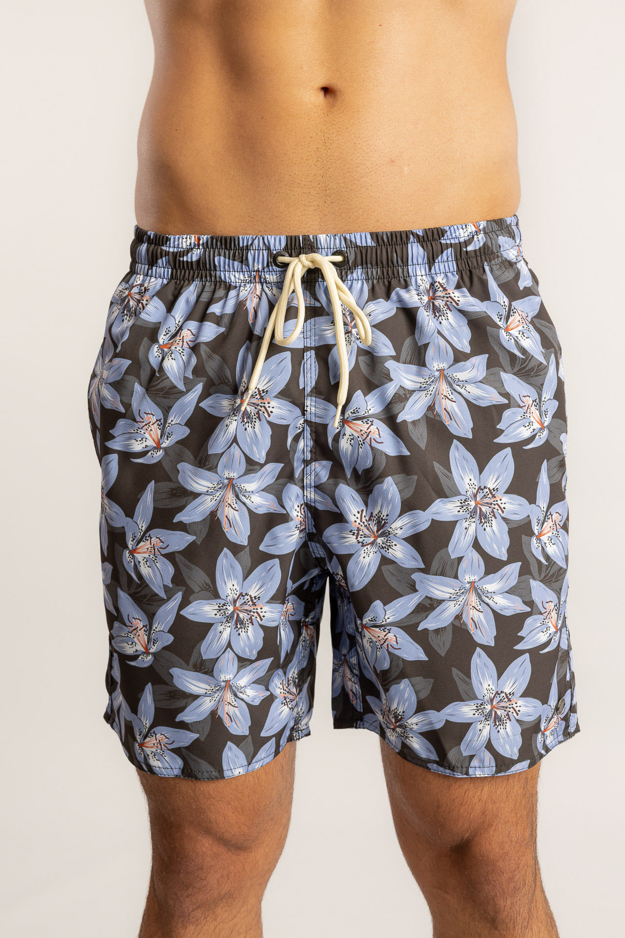 Shorts Praia Lírio S27 - Chumbo